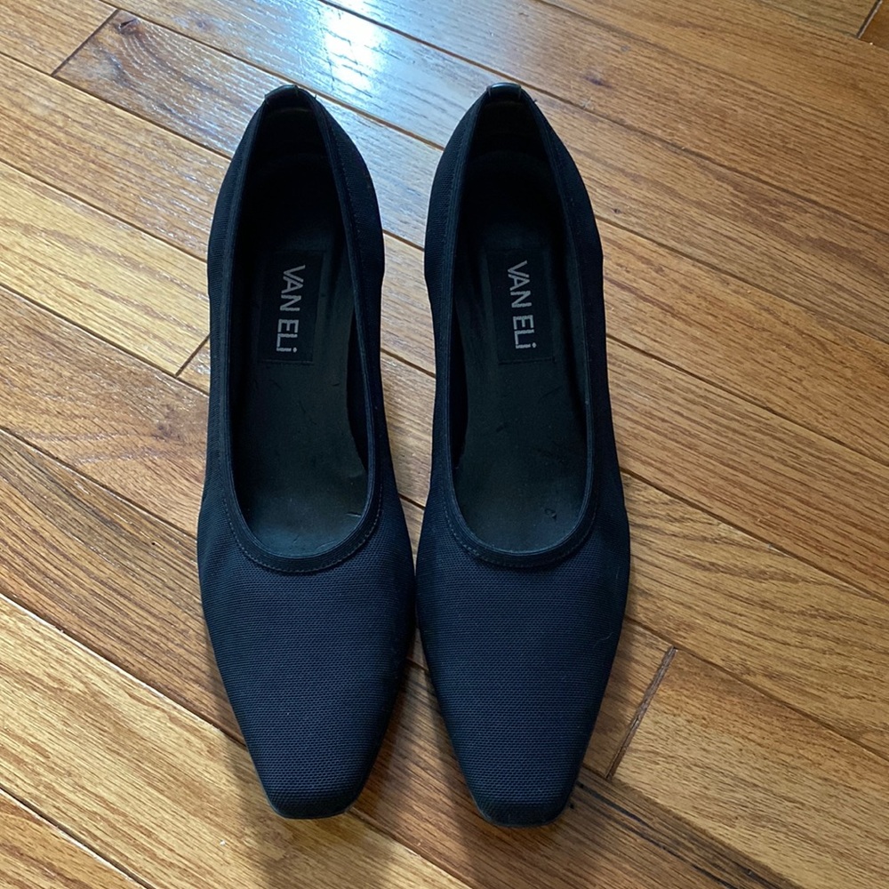 Van Eli black kitten heel